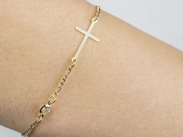 Pulseiras religiosas: acessório que une fé e estilo